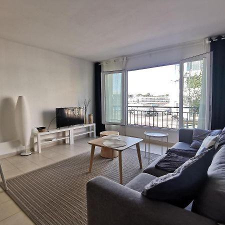 A 50 mètres de la plage, sur la Corniche vue mer. Marseille Extérieur photo