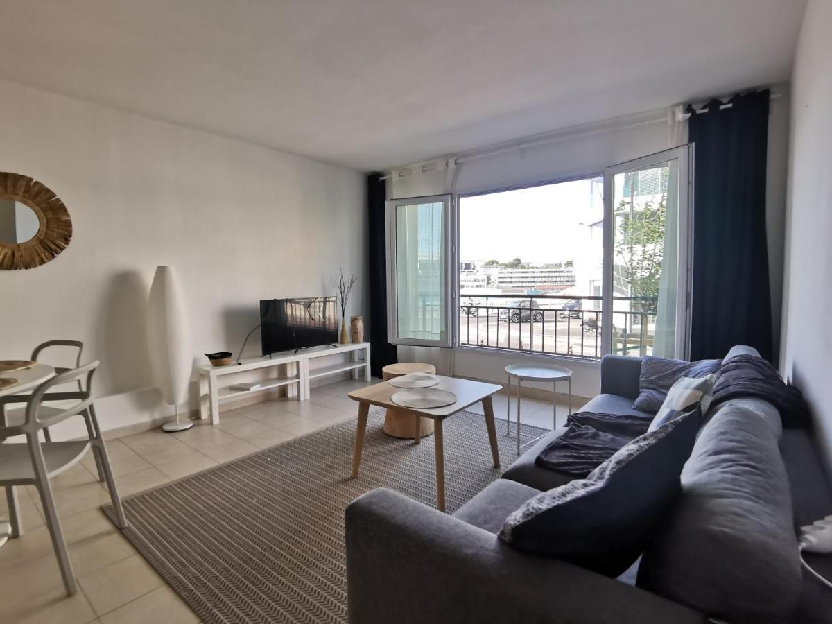 A 50 mètres de la plage, sur la Corniche vue mer. Marseille Extérieur photo