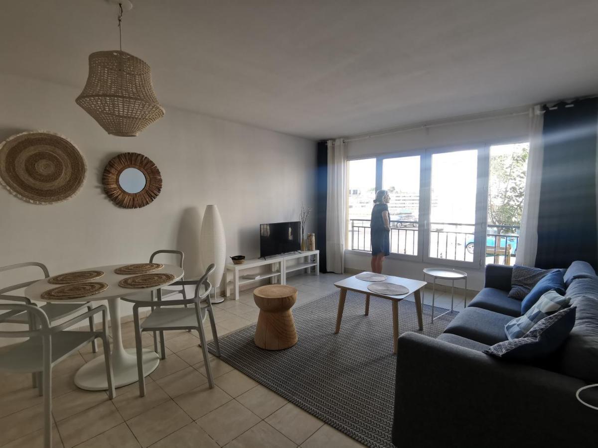 A 50 mètres de la plage, sur la Corniche vue mer. Marseille Extérieur photo